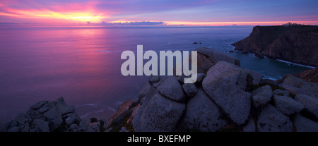 Vue panoramique sur le cap Roca avec incroyable coucher de soleil couleurs Banque D'Images