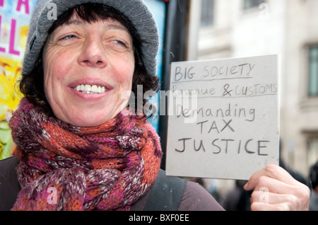 Protester contre les taxes impayées à Topshop à Oxford Circus, Londres Banque D'Images