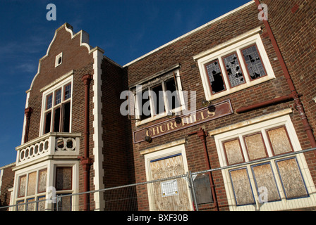 Qui sera bientôt réaménagée vieux bâtiment pub Ipswich UK Banque D'Images