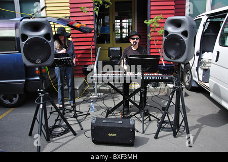 Musiciens à Lyttelton Lyttelton, Farmers Market, Lyttelton Harbour, la péninsule de Banks, Canterbury, île du Sud, Nouvelle-Zélande Banque D'Images