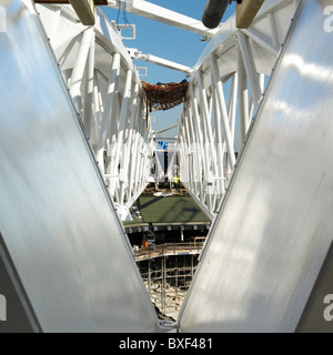 De nouvelles fermes de toit pour toit escamotable de nouveau centre Court All England Lawn Tennis Club Wimbledon London UK 2008 Banque D'Images