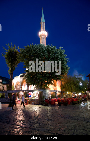 Mosquée Havadja Durak dans le quartier Bascarsija, le vieux marché de la ville et le centre historique de Sarajevo capitale de la Bosnie-Herzégovine Banque D'Images