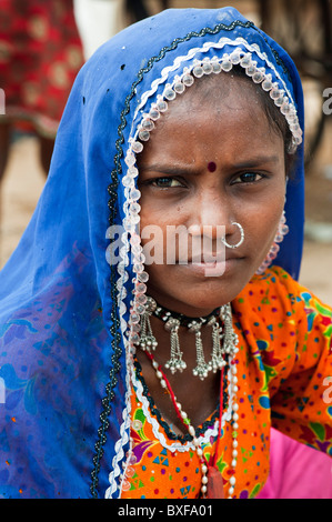 Gadia Lohar. Rajasthan nomades jeune femme. L'errance de l'Inde les forgerons. L'Inde Banque D'Images