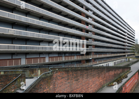 L'Ashenden Bloc du Heygate Estate, Elephant and Castle, Walworth, le sud de Londres Banque D'Images