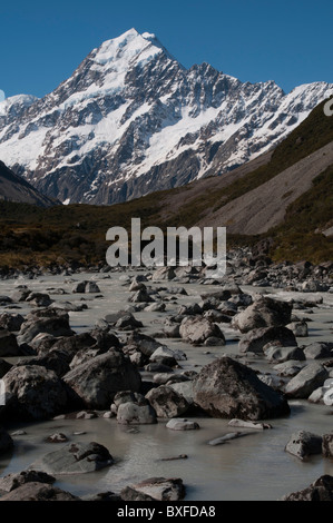 La glace-caped Mont Cooki est avec 3754 m, non seulement la plus haute montagne dans les Alpes du Sud mais aussi dans l' Océanie. Banque D'Images