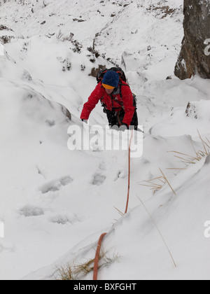 Randonnées d'hiver dans le parc national de Snowdonia Banque D'Images