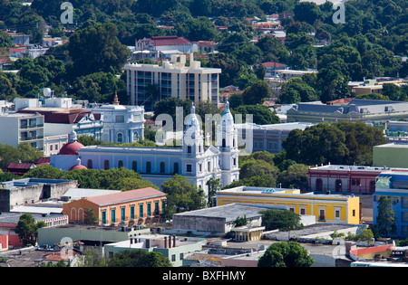 Vue aérienne de la cathédrale à Ponce dans la place principale de la ville, Puerto Rico Banque D'Images