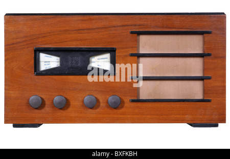 Broadcast, radio, Bang & Olufsen, design radio set 'Hyperbo Junior 36 KL', Danemark, 1935, droits supplémentaires-Clearences-non disponible Banque D'Images