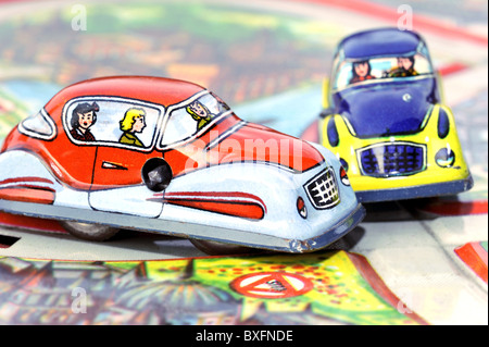 Jouets,voitures jouets,accident de voiture,Allemagne,années 1950,50s,20e siècle,historique,historique,accident de voiture,accident de voiture,accidents de voiture,accidents de véhicule à moteur,accident de véhicule à moteur résultant en la mort,accident de route,accident de route,accidents de route,accidents de la circulation,accident de route,cause d'accident de route entraînant la mort,collision,collision,symbolique,assurance symbolique,assurance automobile,assurance véhicule,assurance véhicule,assurance véhicule,assurance véhicule non complète,assurance véhicule,assurance véhicule,assurance véhicule,assurance véhicule,image-véhicule,image,image-droit,assurance-véhicule,image,image,image,image,image,image-véhicule,image,image,image, Banque D'Images