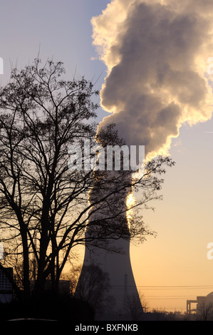 L'énergie nucléaire, l'Isar, Niederaichbach, Essenbach, près de Landshut, Allemagne, Additional-Rights Clearance-Info-Not-Available- Banque D'Images