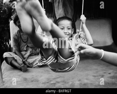 Forum des enfants à partir de photographies de jeunes réfugiés Bhoutanais livng dans des camps au Népal Banque D'Images