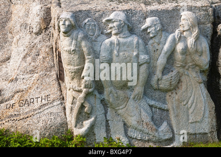 Nouvelle-Écosse, Canada. William E. deGarthe Fishermen's Memorial Monument, Peggy's Cove. Banque D'Images