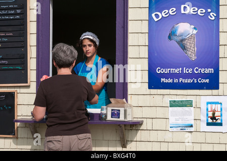 La Nouvelle-Écosse, Canada. Dee Dee's ice cream parlour Peggy's Cove. Banque D'Images