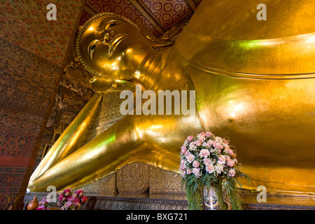 Statue de Bouddha géant dans la région de Wat Pho à Bangkok, Thaïlande. Banque D'Images