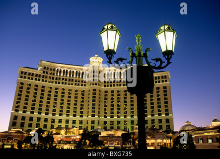 L'extérieur de l'hôtel Bellagio & Casino sur le Strip de Las Vegas - Las Vegas (Nevada), aux États-Unis. Banque D'Images