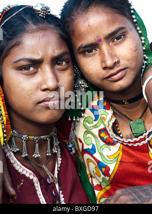 Gadia Lohar. Rajasthan nomades adolescentes. L'errance de l'Inde les forgerons. L'Inde Banque D'Images