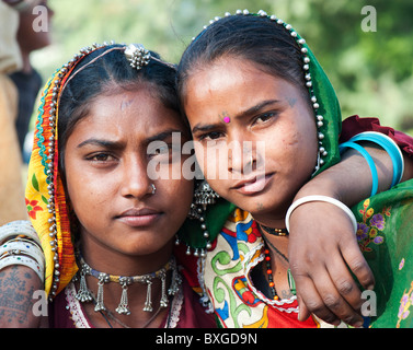 Gadia Lohar. Rajasthan nomades adolescentes. L'errance de l'Inde les forgerons. L'Inde Banque D'Images