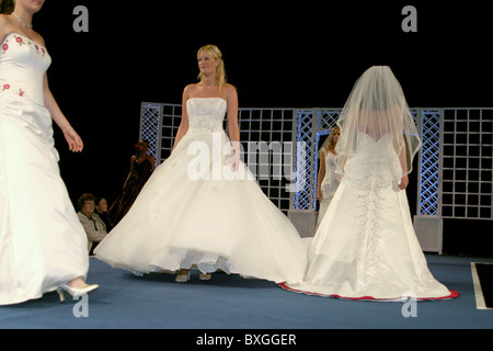 Wedding fashion show UK Banque D'Images