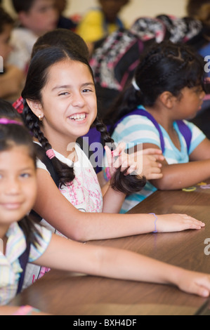 Les élèves de l'école élémentaire en hêtre Manchester NH MODÈLE pas libérés. Banque D'Images