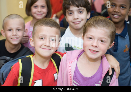 Les élèves de l'école élémentaire en hêtre Manchester NH MODÈLE pas libérés. Banque D'Images