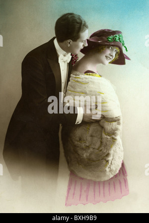 Poeple, couples, couple amoureux, France, vers 1920, droits additionnels-Clearences-non disponible Banque D'Images