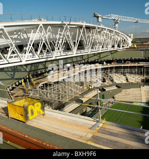 De nouvelles fermes de toit pour toit escamotable de nouveau centre Court All England Lawn Tennis Club Wimbledon London UK 2008 Banque D'Images