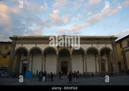 La Piazza della Santissima Annunziata avec église église Annunziata Florence (Firenze) Toscane Italie Europe centrale Banque D'Images