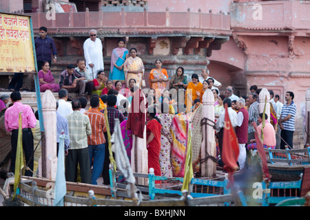 Ghats, rivière Yamuna, Mathura, Uttar Pradesh, Inde Banque D'Images