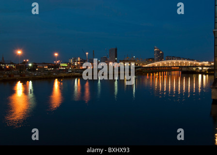 Heron Quays nuit , Canary Wharf, Isle of Dogs, Tower Hamlets, East London UK Banque D'Images