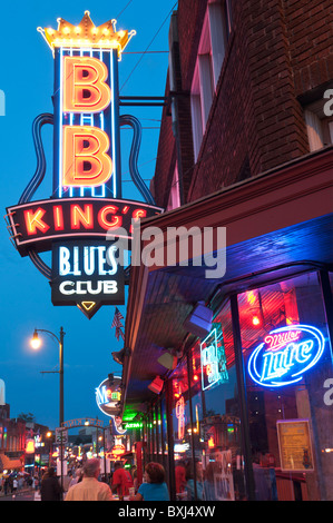 Beale Street, B B King's Blues Club en néon, lieu de musique, bar, restaurant Banque D'Images