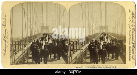 Photographie, photographie stéréoscopique, pont suspendu, pont de Brooklyn, construit: 1870 - 1883, New York, États-Unis, vers, 1895, 1890, 19e siècle, historique, historique, connecter, reliant Manhattan et Brooklyn, enjambant la rivière est, monument, bâtiment, bâtiments, architecture, stéréo, photographie, photo, photographies, américain, peuple, droits supplémentaires-Clearences-non disponible Banque D'Images