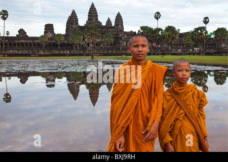 Les moines de l'apprenti, Angkor Wat, Siem Reap, Cambodge Banque D'Images