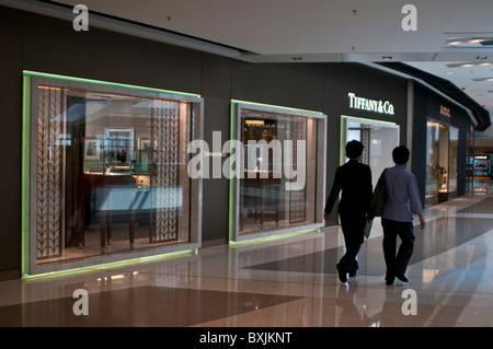 Tiffany & Co boutique dans le centre commercial de la SFI, l'île de Hong Kong, Chine Banque D'Images