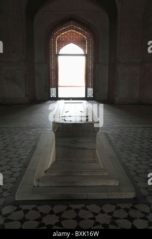 Chambre principale tombe, Tombe de Humayun, construit en 1570, l'UNESCO World Heritage Site, New Delhi, Inde Banque D'Images