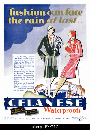 Annonce pleine page couleur de la mode dans les manteaux imperméables Celanese femmes magazine vers 1929 Banque D'Images