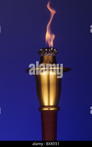 Cérémonie de la flamme de style olympique. Banque D'Images