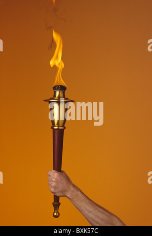 Cérémonie de la flamme de style olympique. Banque D'Images