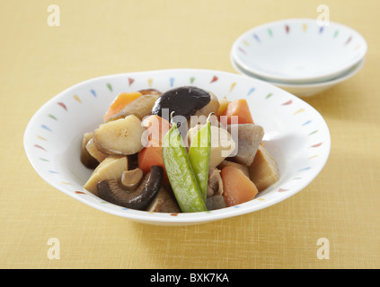 Les légumes mijotés, Chikuzenni Banque D'Images