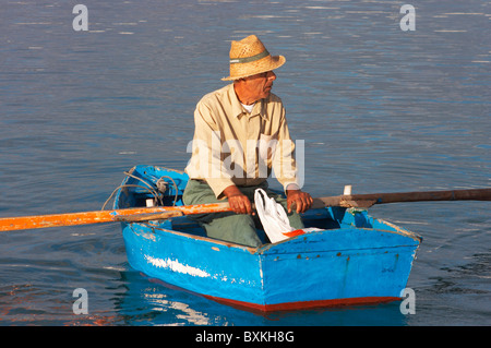 La Graciosa Island, pêcheur en bateau à rames Banque D'Images