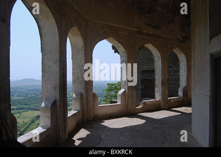 Baradari (palais,) , Fort Daulatabad, Aurangabad, Maharashtra, Inde. La Baradari, de forme octogonale. Banque D'Images