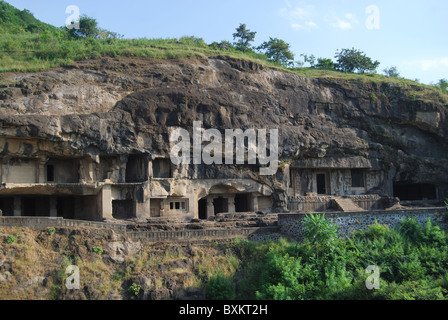 Grottes Jaina 30 à 34, à l'extrémité nord, les grottes d'Ellora Aurangabad, Maharashtra, Inde. Banque D'Images