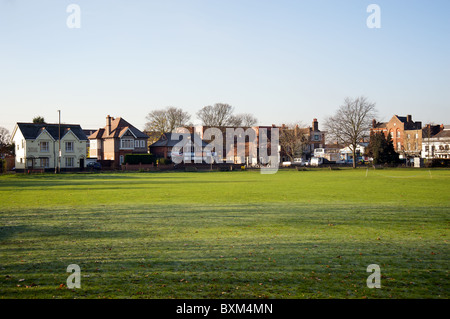 Ferntree Gully Cricket Club de lecture de l'ensemble du green, London Borough of Merton, South London, England, UK Banque D'Images