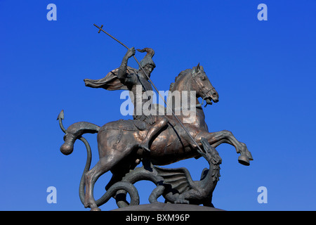 Monument à Saint George et le Dragon, patron de Moscou à Manege Square à Moscou, Russie Banque D'Images