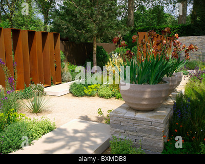 Le Daily Telegraph Garden - Chelsea Flower Show 2010 conçu par Andy Médaillé d'Esturgeon Banque D'Images