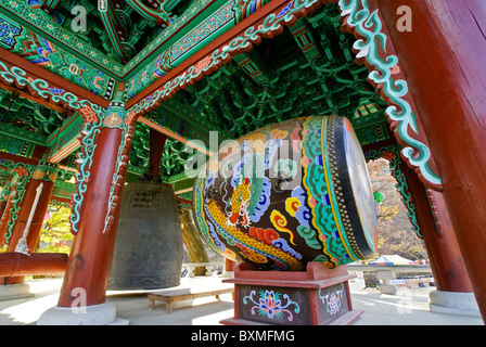 Bell et Drum pavilion à Magoksa temple bouddhiste, Corée du Sud Banque D'Images