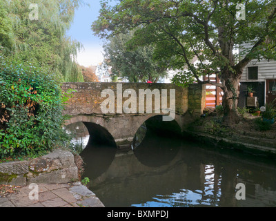 Rivière vieux pont place mill christchurch dorset Banque D'Images