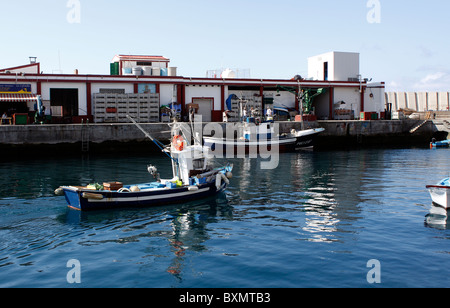 Le port commercial de Puerto de Mogan SUR LE SECTEUR DE L'ÎLE DE GRAN CANARIA. L'EUROPE. Banque D'Images