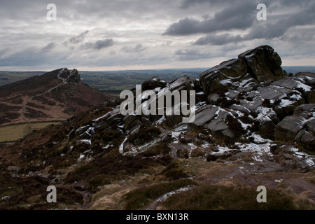 En regardant vers le Cloud de poule de blattes, le Peak District Banque D'Images