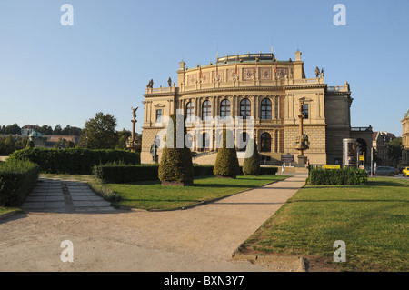 Le Rudolfinum de Prague. Banque D'Images