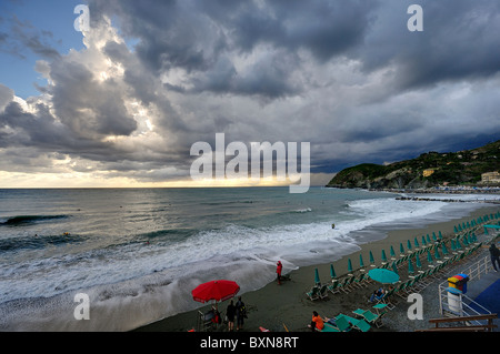 Mer à Levanto au cours d'un orage Banque D'Images